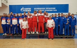 Победители и призеры соревнований по баскетболу. Фото Романа Головина