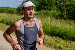 Представитель Невского УПХГ Артём Киселёв вошел в десятку сильнейших марафонцев на дистанции 42,2 км
