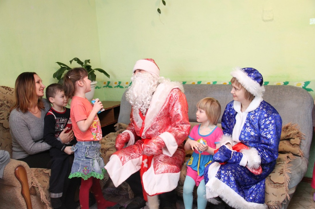 Работники «Газпром ПХГ» привезли подарки в Социальный приют для детей и подростков Куюргазинского района (Республика Башкортостан)