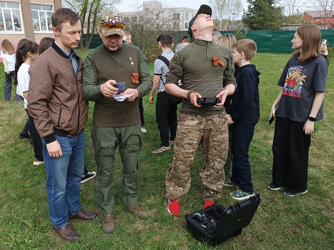 На площадке «Диктанта Победы» в Московской области, помимо тестирования, прошла также встреча с участниками специальной военной операции
