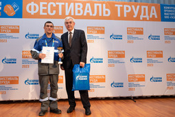 Поздравления принимает лучший приборист Дмитрий Загибалов. Фото Веры Криворотовой