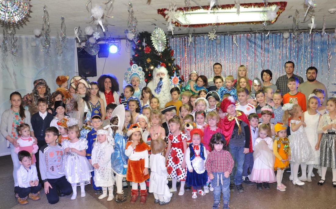 Благотворительная акция «Новогодние елки» собрала свыше трехсот малышей из села Верхнерусского и микрорайонов города Ставрополя