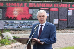И.А. Сафонов поздравил участников торжественного мероприятия с 75-летием Победы и открытием мемориального комплекса