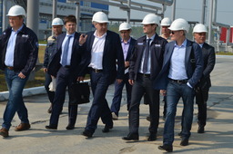 Руководители «Газпром ПХГ» и «Газпром трансгаз Югорск» на промплощадке Пунгинского УПХГ