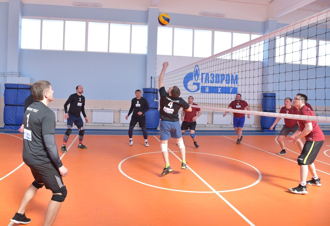 Волейбольный матч между производственными службами филиала